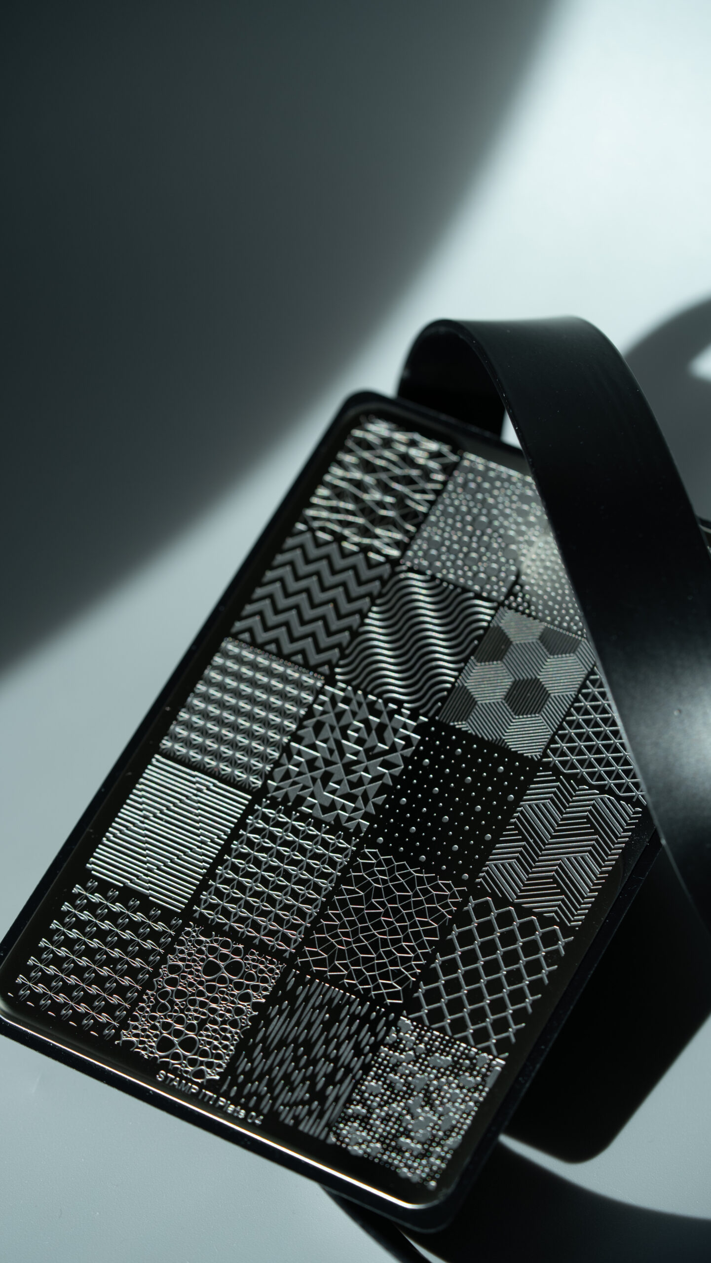 PLATE04.GRIDMOTION scaled